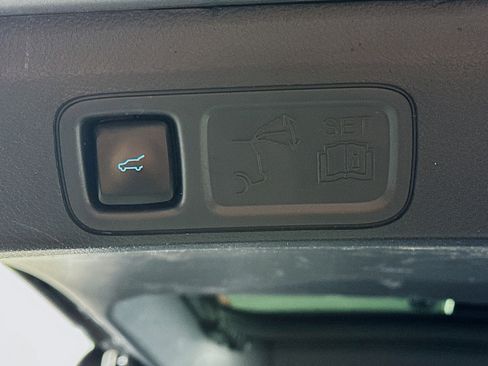 Used 2024 Ford Expedition Max Limited image 32