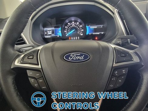 Used 2022 Ford Edge SEL w/ Sport Appearance Package AWD/4WD image 18