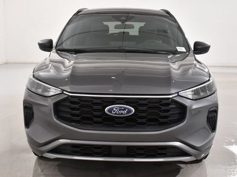 Used 2023 Ford Escape ST-Line w/ Tech Pack #1 AWD/4WD image 3