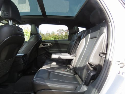 Used 2019 Audi Q7 2.0T Premium Plus w/ Premium Plus Package image 22