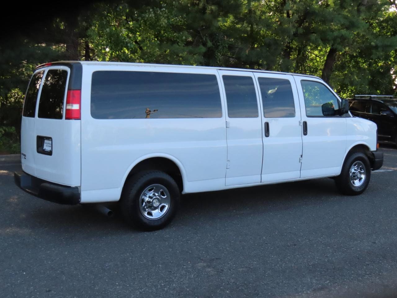 Used 2015 Chevrolet Express 3500 LS RWD image 6