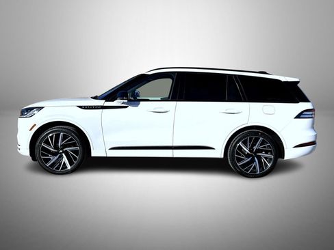 New 2026 Lincoln Aviator Black Label w/ Jet Appearance Package image 8