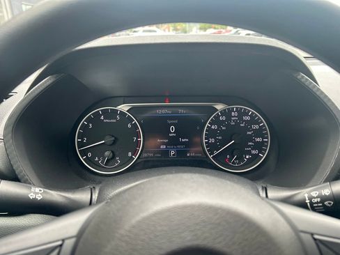Certified 2025 Nissan Sentra SV FWD image 15