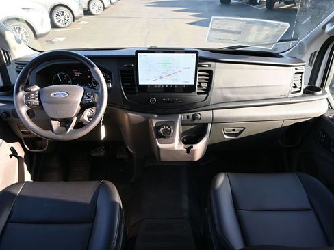 New 2023 Ford E-Transit 148 High Roof Extended image 24