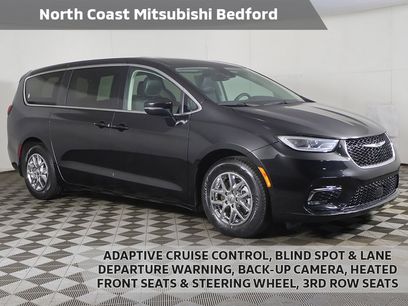 Used 2023 Chrysler Pacifica Touring-L