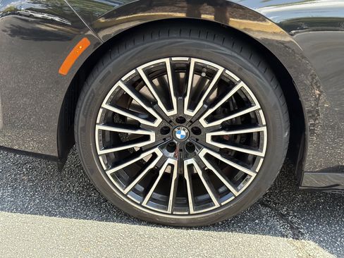 Certified 2026 BMW 760i xDrive AWD/4WD image 30