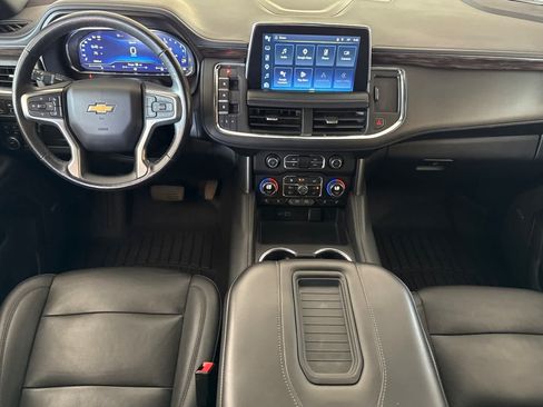 Used 2022 Chevrolet Suburban LT w/ Luxury Package AWD/4WD image 13