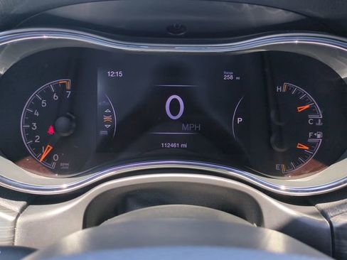 Used 2019 Jeep Grand Cherokee Laredo w/ Laredo X Package RWD image 32