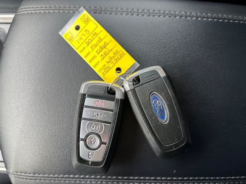 Used 2019 Ford Edge SEL w/ Equipment Group 201A FWD image 29