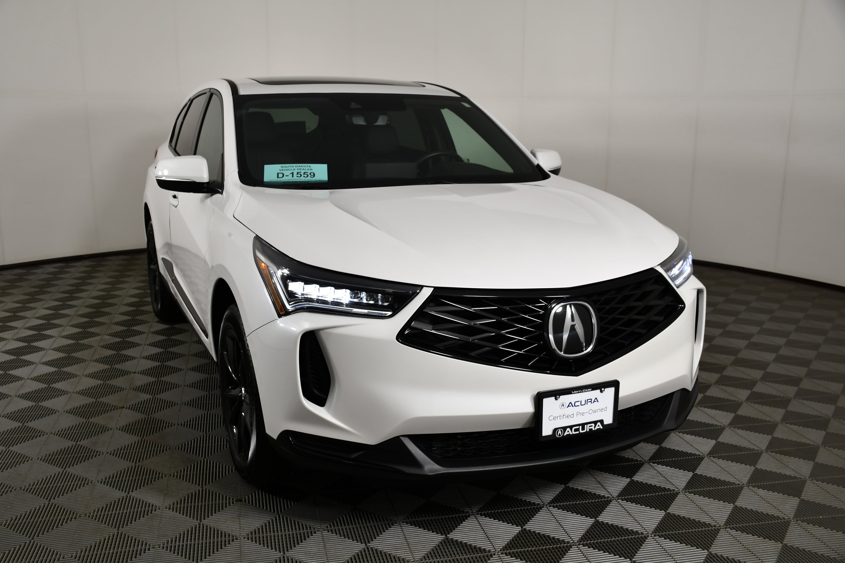 Used 2025 Acura RDX SH-AWD image 3