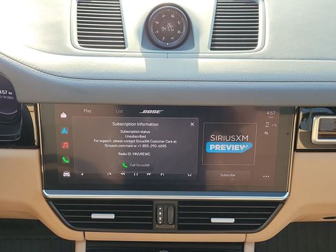 Used 2023 Porsche Cayenne Platinum Edition image 17