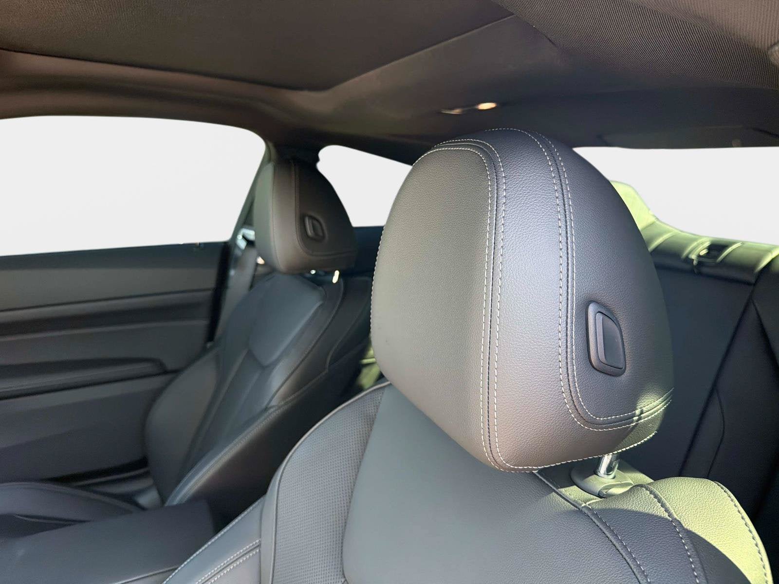 Used 2024 BMW M440i Coupe w/ Premium Package RWD image 15