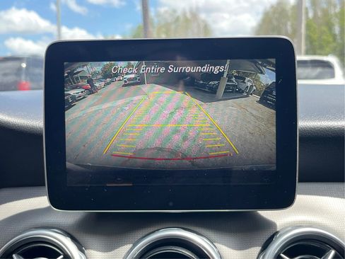 Used 2018 Mercedes-Benz GLA 250 4MATIC w/ Premium Package image 31