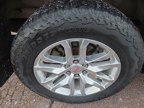 Used 2019 GMC Sierra 1500 SLT w/ SLT Premium Package image 10