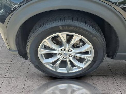 Used 2020 Ford Explorer XLT w/ Equipment Group 202A AWD/4WD image 6