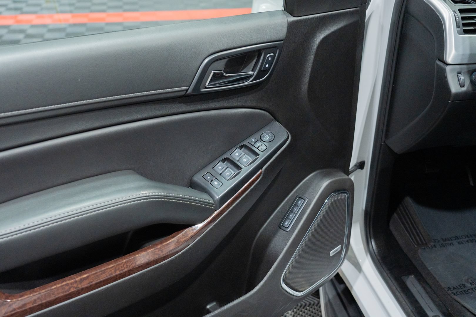 Used 2020 GMC Yukon SLT AWD/4WD image 12