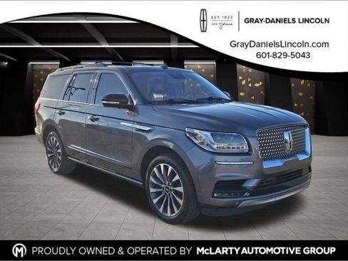 Used 2021 Lincoln Navigator Reserve w/ Luxury Package image 1