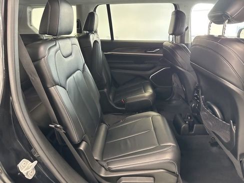 Used 2021 Jeep Grand Cherokee L Limited image 33