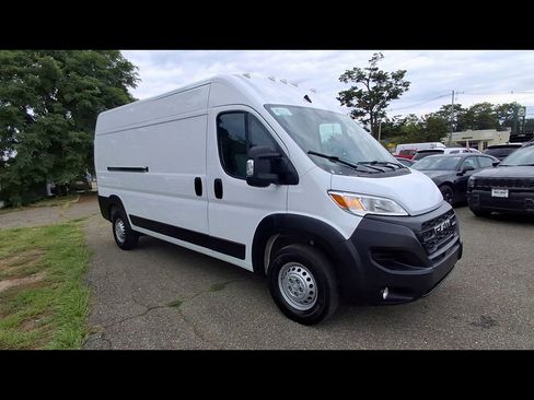 Used 2026 RAM ProMaster 2500 w/ Convenience Group FWD image 2