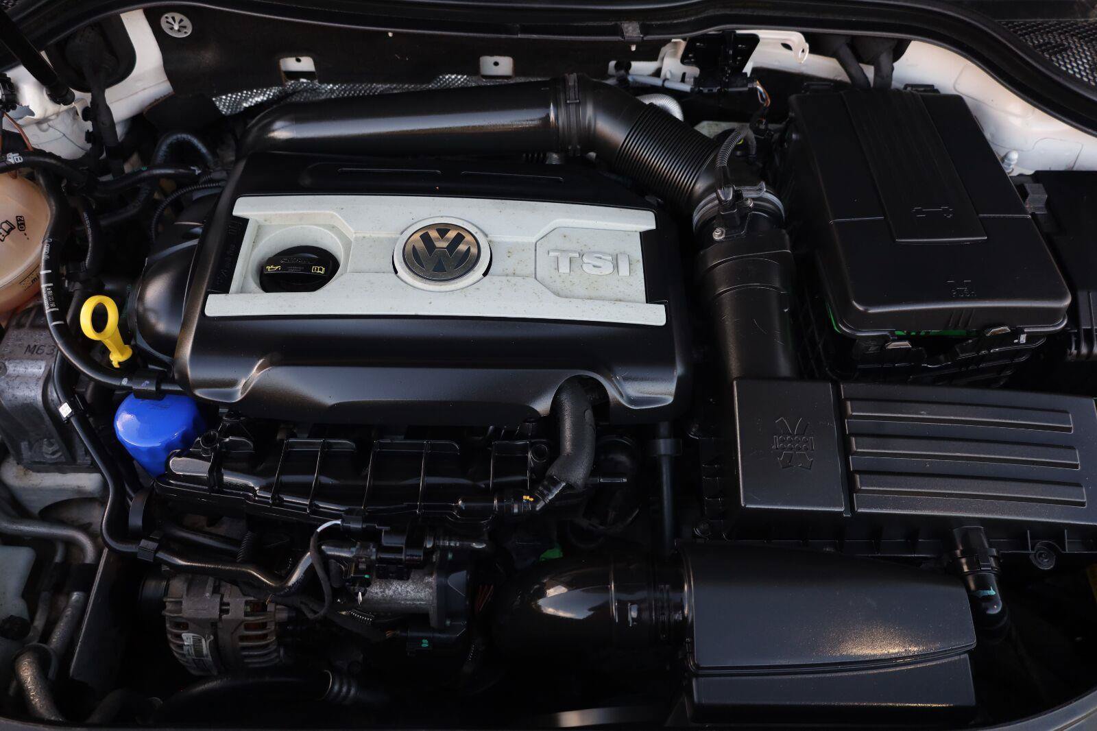Used 2014 Volkswagen CC R-Line FWD image 14