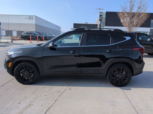 Certified 2024 Kia Seltos X-Line image 2