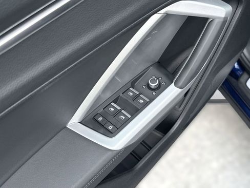 New 2025 Audi Q3 2.0T Premium image 25