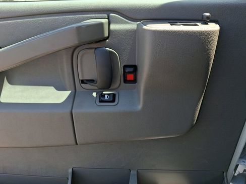 Used 2024 Chevrolet Express 3500 LS RWD image 12