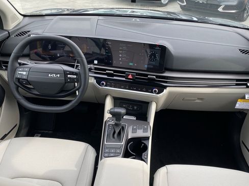 New 2026 Kia Sportage EX image 24