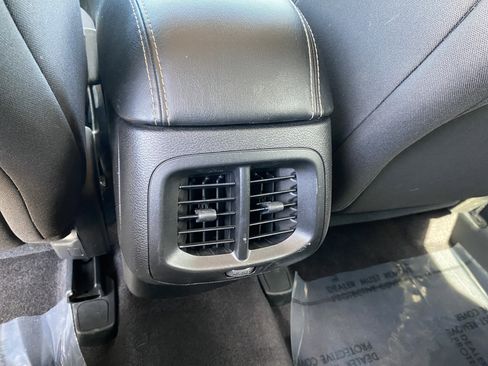 Used 2018 Jeep Cherokee Latitude FWD image 31