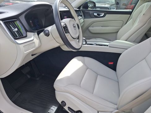 Used 2023 Volvo XC60 B5 Plus w/ Protection Package Premier AWD/4WD image 15