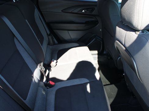 Used 2025 Chevrolet TrailBlazer LT AWD/4WD image 25