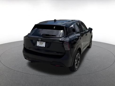 Used 2025 Nissan Kicks SV AWD/4WD image 15