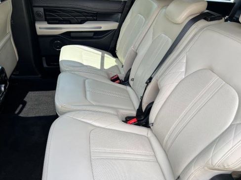 Used 2020 Ford Expedition Platinum AWD/4WD image 36