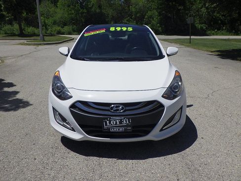 Used 2013 Hyundai Elantra GT w/ Style Pkg FWD image 4