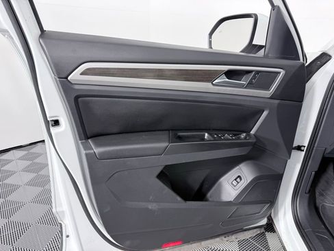 Used 2019 Volkswagen Atlas SE w/ Towing Package image 10