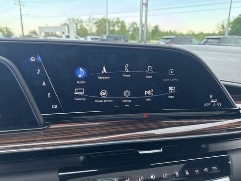 Used 2024 Cadillac Escalade Premium Luxury w/ Performance Package AWD/4WD image 24