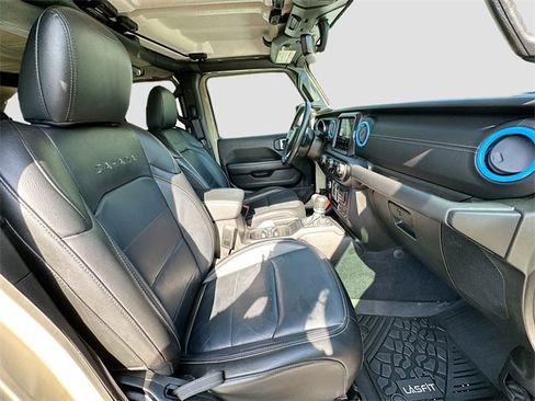 Used 2022 Jeep Wrangler Unlimited Sahara w/ Cold Weather Group image 26