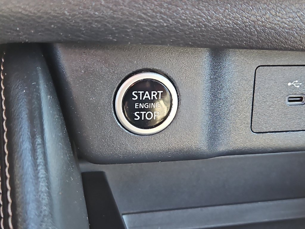 Used 2021 Nissan Rogue SL w/ Premium Package AWD/4WD image 26