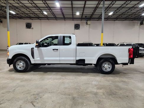 Used 2023 Ford F250 XL image 7