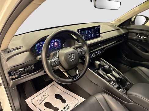 Used 2023 Honda Accord EX-L image 9