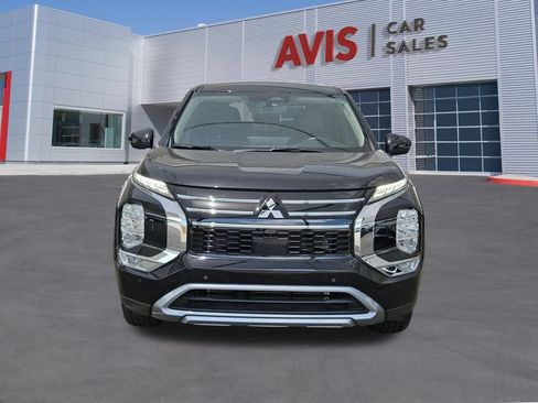 Used 2025 Mitsubishi Outlander SE AWD/4WD image 2