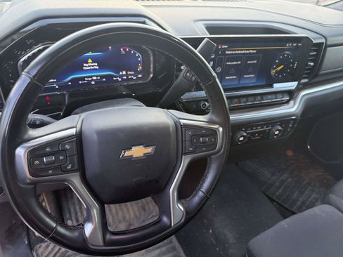 Used 2025 Chevrolet Silverado 2500 LT w/ Safety Package AWD/4WD image 7