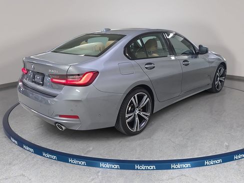 Used 2023 BMW 330i Sedan w/ Parking Assistance Package RWD image 7