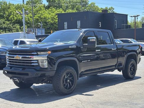 Used 2020 Chevrolet Silverado 2500 High Country w/ Z71 Off-Road Package AWD/4WD image 4
