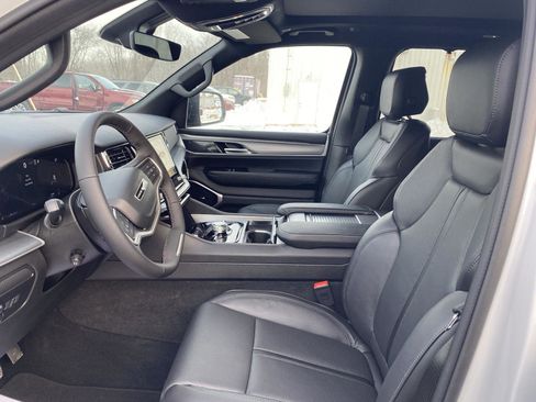 New 2026 Jeep Grand Wagoneer L Limited AWD/4WD image 14
