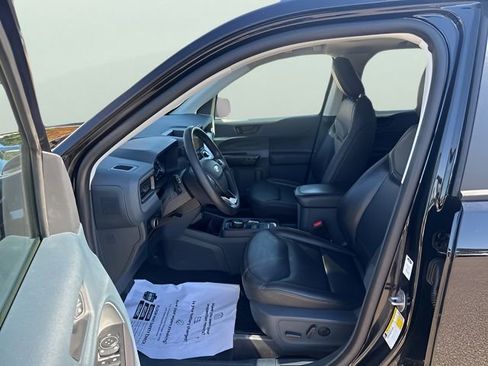 Used 2024 Ford Maverick Lariat w/ Black Appearance Package image 9