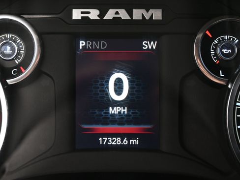 Used 2024 RAM 2500 Big Horn w/ Night Edition AWD/4WD image 44