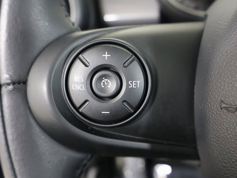 Used 2020 MINI Cooper 2-Door Hardtop w/ Storage Package image 23