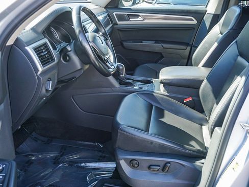 Used 2018 Volkswagen Atlas SE image 18