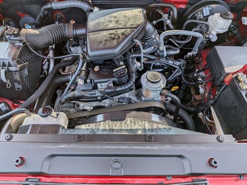 Used 2019 Toyota Tacoma SR AWD/4WD image 28